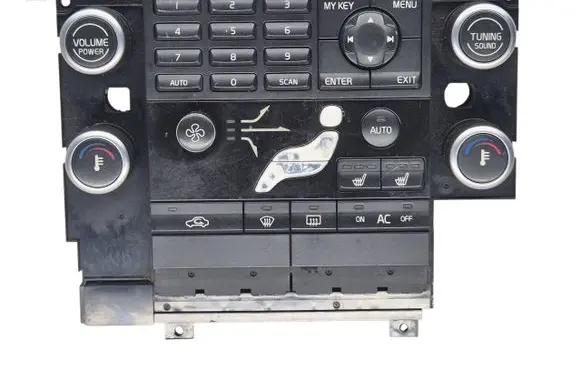 Volvo V70 Climate control unit 30774372 MC13000030