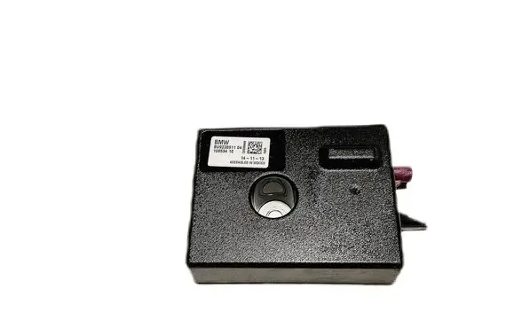 BMW 5 F10 F11 Aerial antenna amplifier 10859410