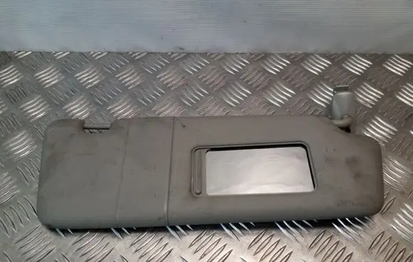 Sun visor