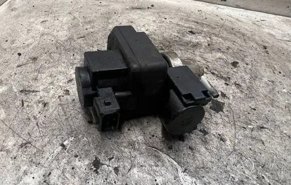 Renault Scenic II - Grand scenic II Turbo solenoid valve
