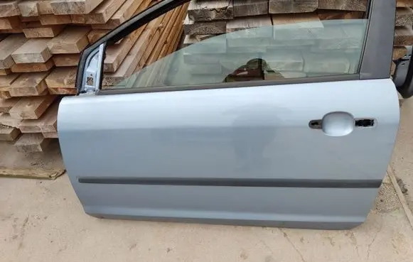 Ford Focus Door (2 Door Coupe) 984111104 4M5T14A584CFF 4M5T14A584