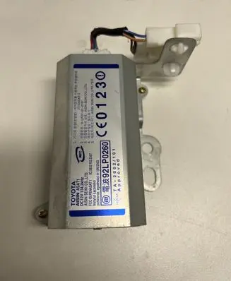 Lexus LS 430 Aerial antenna amplifier 8999350020