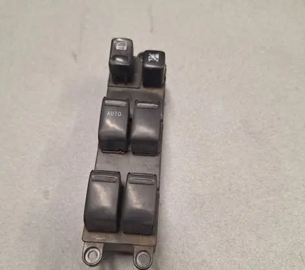 Subaru Legacy Electric window control switch 83071SA130 6421