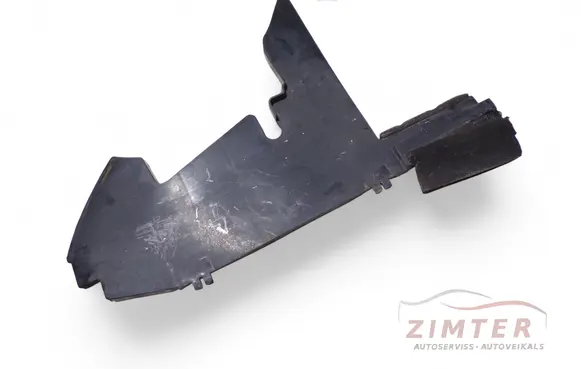Infiniti FX Intercooler air guide/duct channel 