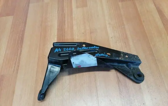 Audi A4 S4 B7 8E 8H Radiator mount bracket 8E0145813G