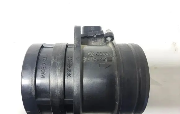 Volkswagen Golf VI Mass air flow meter 06J906461D