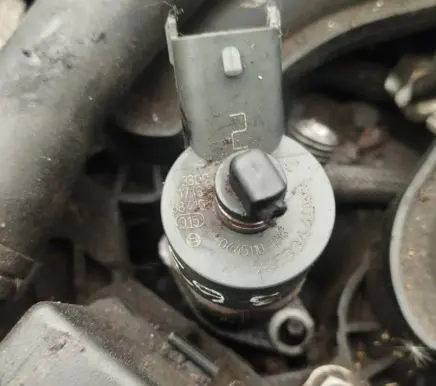 Volvo V50 Fuel injector 0445110036