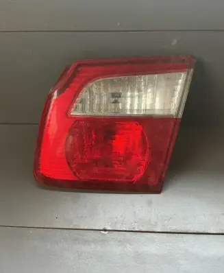 Tailgate rear/tail lights