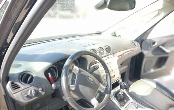 Ford Galaxy Dashboard 