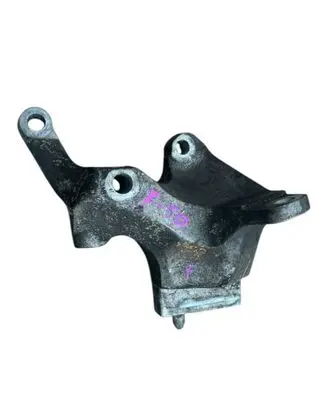 Ford Focus Engine mount bracket