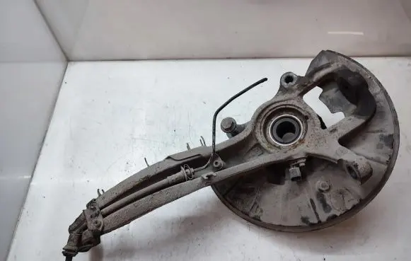 Audi Q7 4L Front wheel hub 7L0407257A