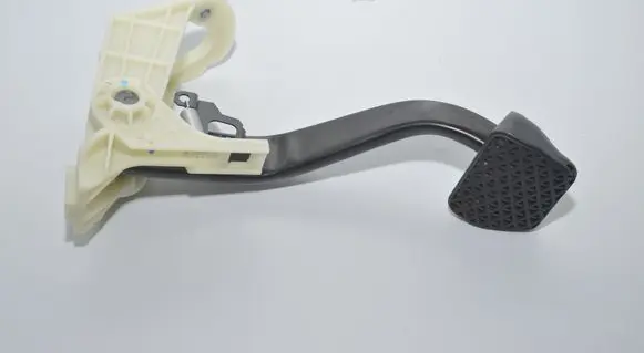 BMW 4 F36 Gran coupe Brake pedal 6860647