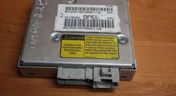 Opel Sintra Engine control unit/module 16198391 919399F000584115 91831NT00584115