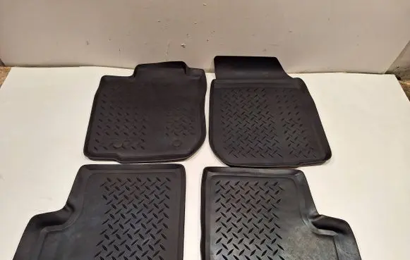 Dacia Logan I Car floor mat set 