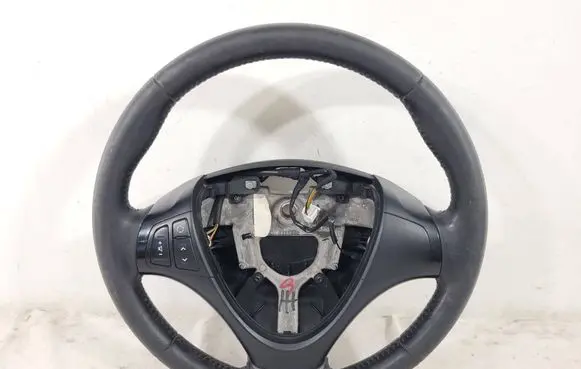 Hyundai i30 Steering wheel 561102R031