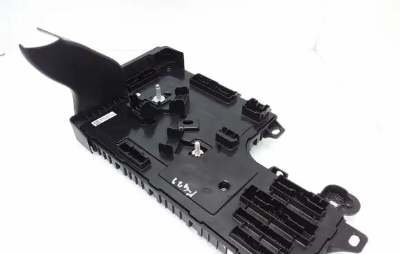 Tesla Model 3 Comfort/convenience module 110034090H 146252500D 14615110B