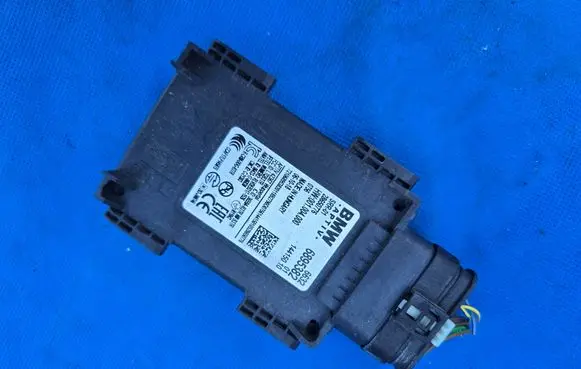 BMW 3 G20 G21 Blind spot module 6889689