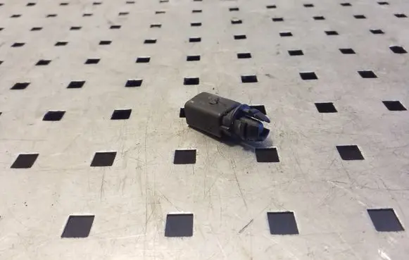 Audi A4 S4 B8 8K Outside/exterior temperature sensor 8Z0820535