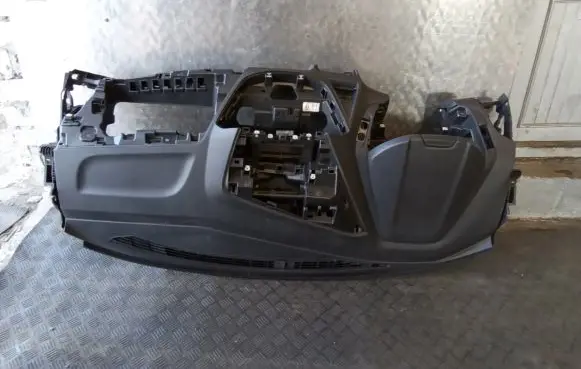 Ford Tourneo Custom Dashboard GK21V04304AB BK21V018W18AA