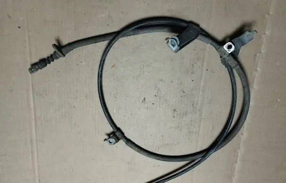 Handbrake/parking brake wiring cable
