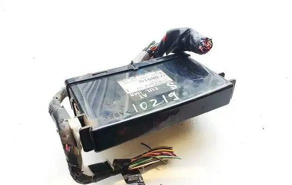 Subaru Outback Comfort/convenience module 88281ag060 x1t17077h2
