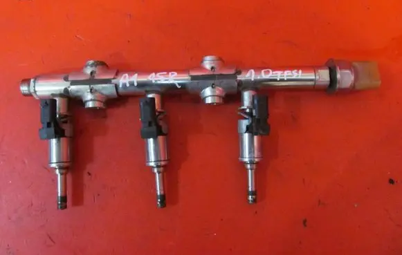 Audi A1 Fuel injector 04E133036D 04C906054B