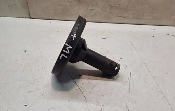 Mercedes-Benz ML W163 Spare wheel bolt A1634030166