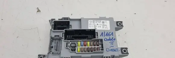 Fiat Doblo Fuse module 00518855330 116RI000674