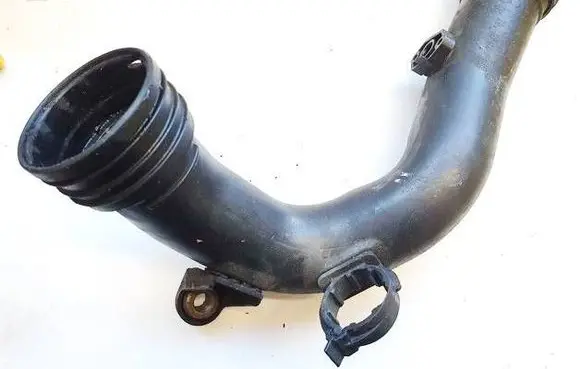 Volkswagen PASSAT B6 Intercooler hose/pipe 1K0145770D 1K0145762AD
