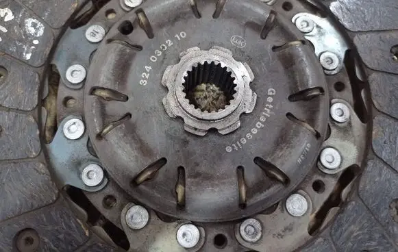 Audi A3 S3 8P Clutch pressure plate 324030210 LUK