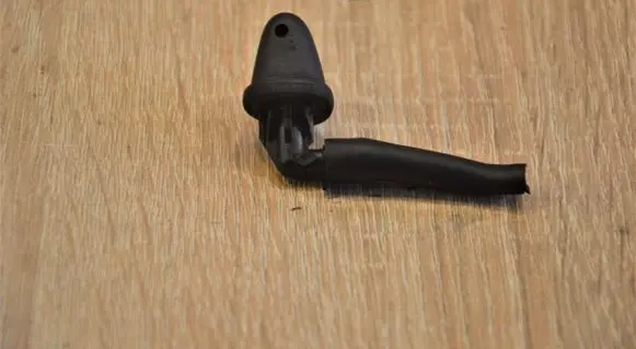 Renault Laguna III Windshield washer spray nozzle 