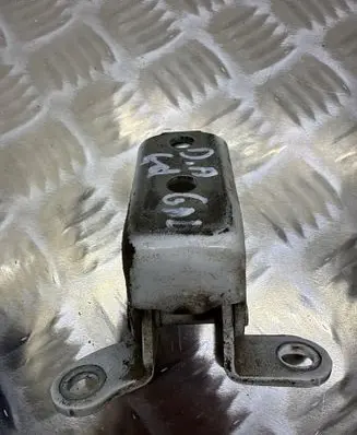 Toyota Auris E180 Rear door lower hinge 0314