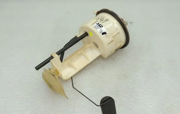 Suzuki Liana Fuel level sensor 1519073810
