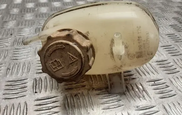 Opel Corsa C Coolant expansion tank/reservoir 09129170