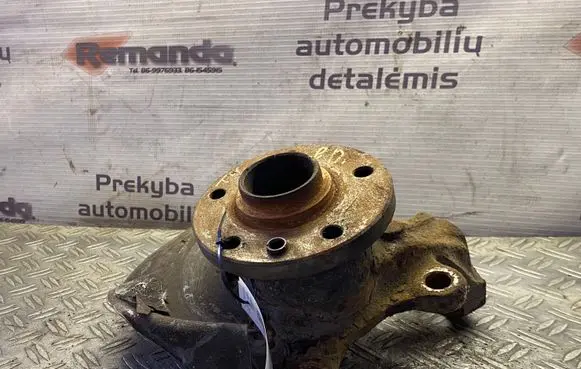 Volkswagen Transporter - Caravelle T4 Front wheel hub