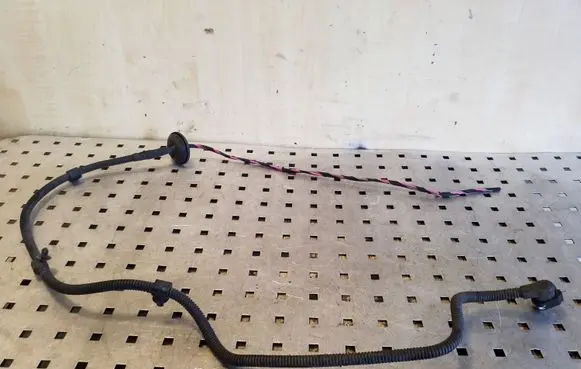 Volkswagen PASSAT CC Handbrake wiring loom/harness 