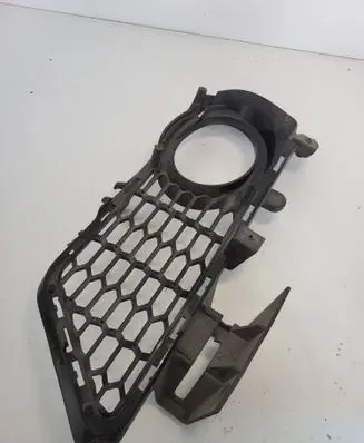BMW 3 F30 F35 F31 Front bumper lower grill 18648510