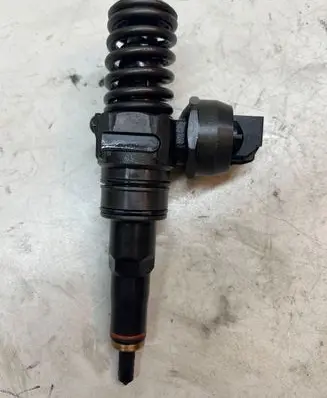 Skoda Roomster (5J) Fuel injector 038130073AG