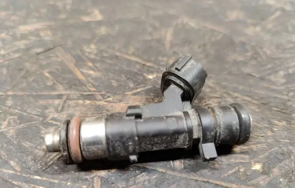 Nissan Note (E11) Fuel injector 0280158013