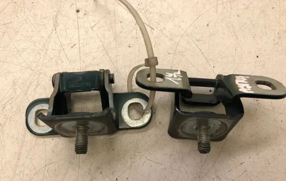 Opel Astra K Loading door hinge set 39033176