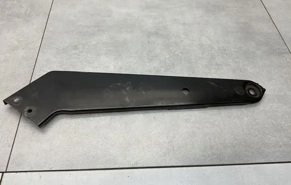 Volkswagen PASSAT B8 Radiator support slam panel bracket 3G0805932