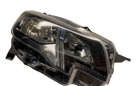 Peugeot Partner Headlight/headlamp 9816826880 90146195