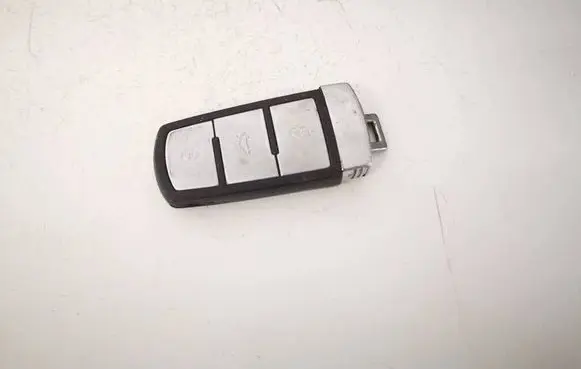 Volkswagen PASSAT B6 Ignition key/card 