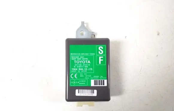 Toyota Avensis T270 Other control units/modules 89740-05010