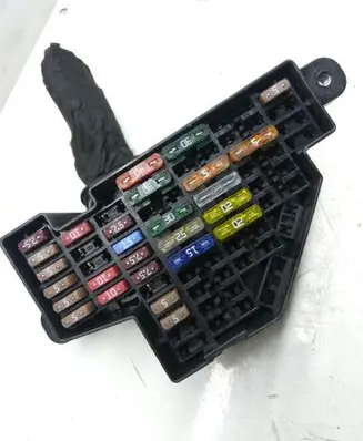 Skoda Superb B6 (3T) Fuse module 17031104146 111745426100