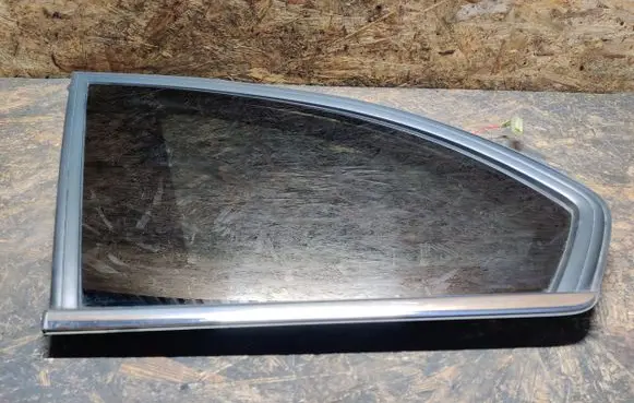Chevrolet Captiva Rear side window 96622512