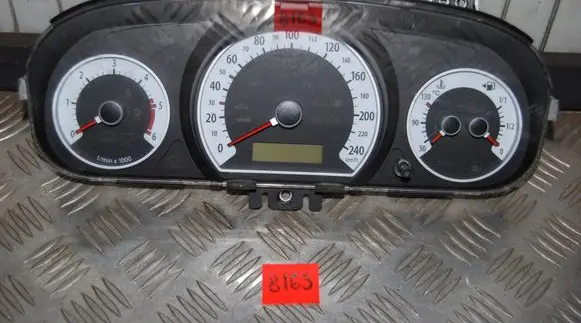 KIA Ceed Speedometer (instrument cluster) 940031H130