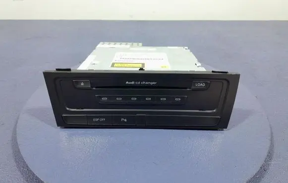 Audi A4 S4 B8 8K Radio/CD/DVD/GPS head unit 8T1035110C