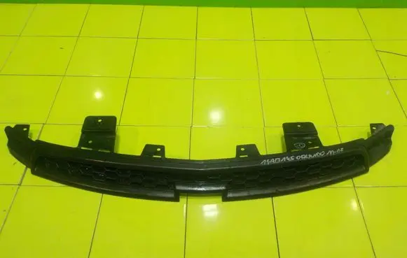 Chevrolet Orlando Front bumper upper radiator grill 14AB145