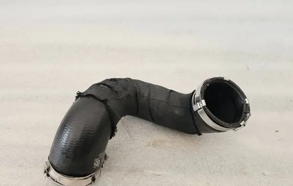 Intercooler hose/pipe